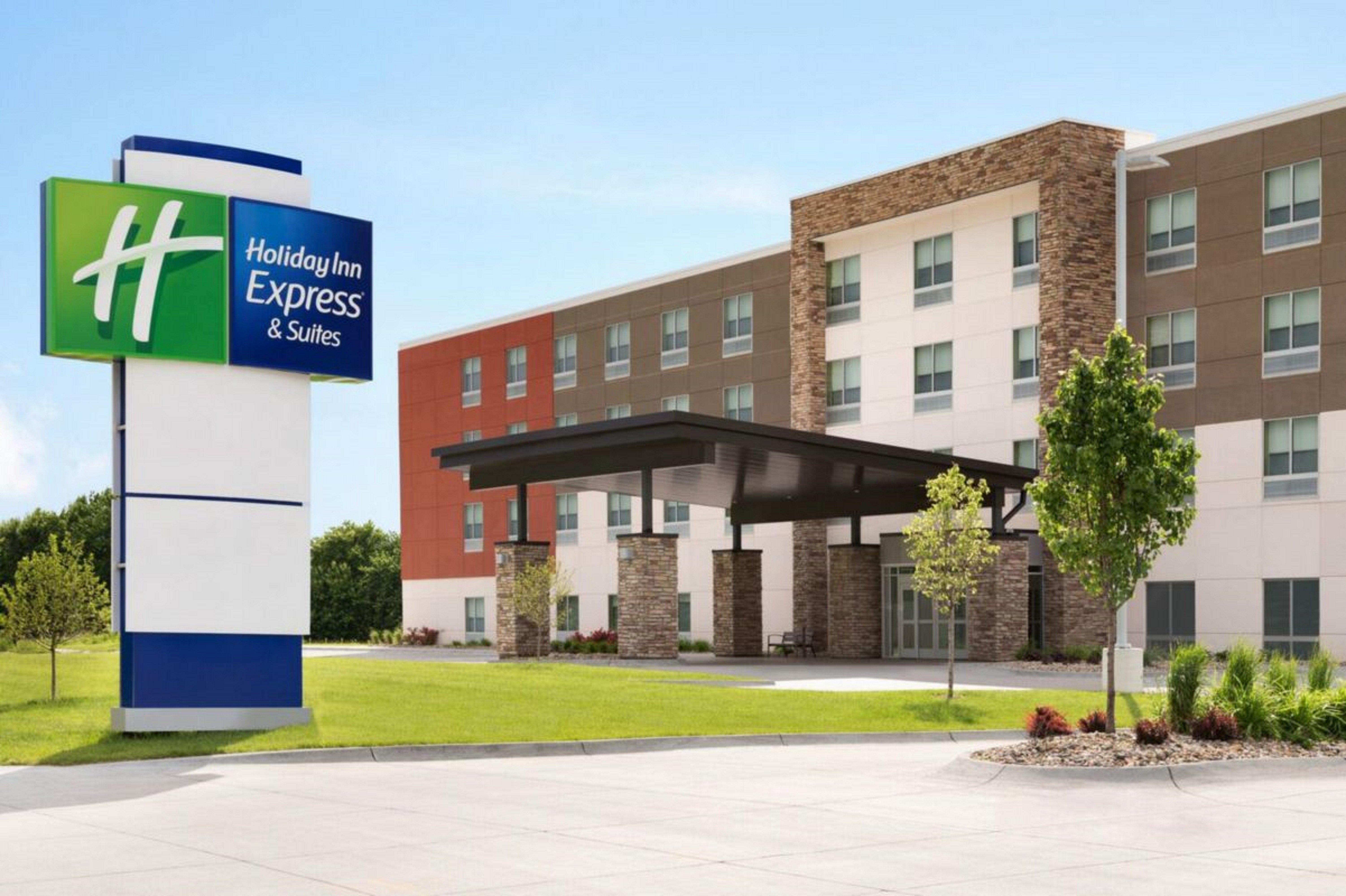 Holiday Inn Express & Suites - Grand Rapids South - Wyoming By Ihg エクステリア 写真