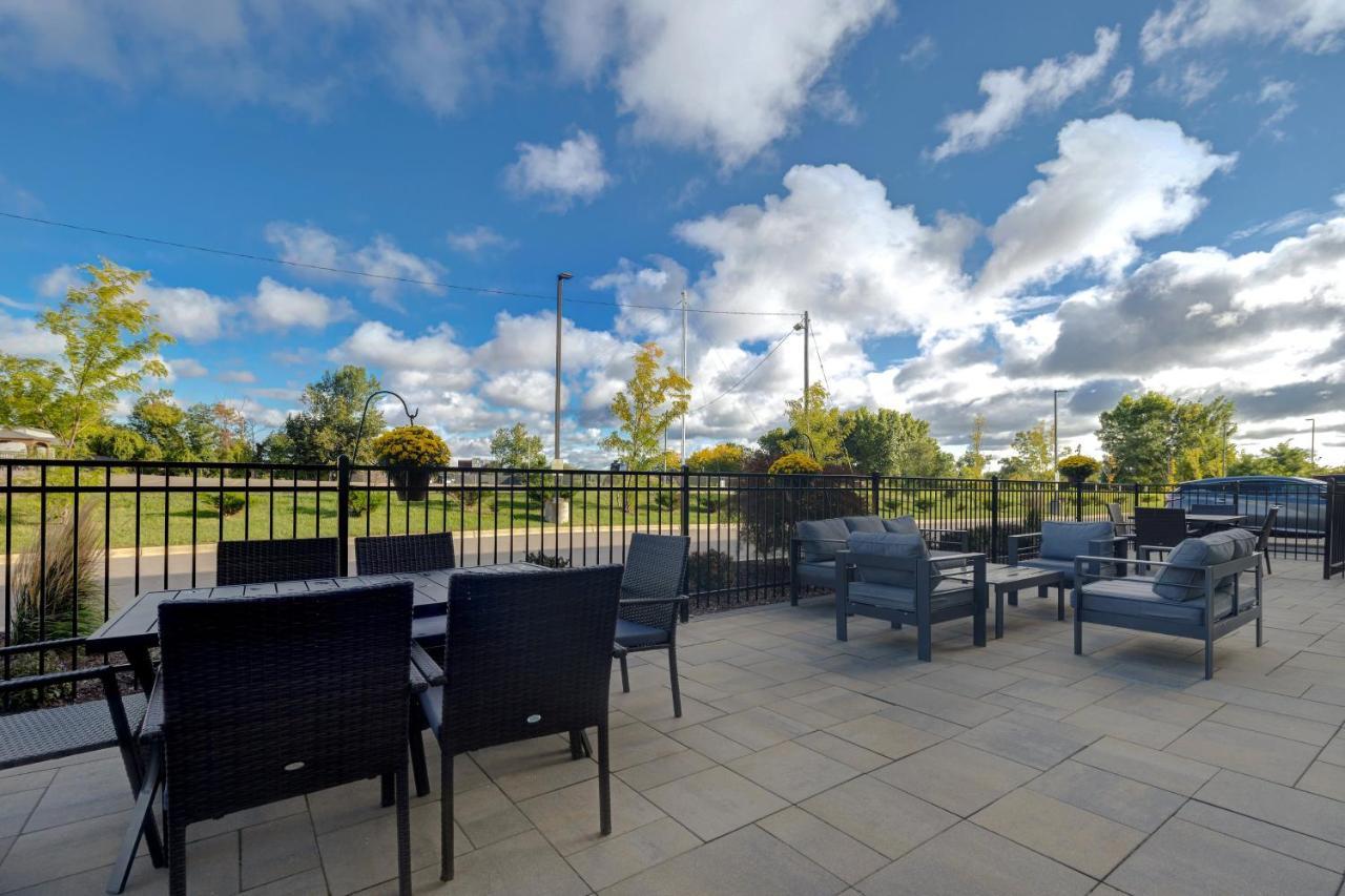 Holiday Inn Express & Suites - Grand Rapids South - Wyoming By Ihg エクステリア 写真