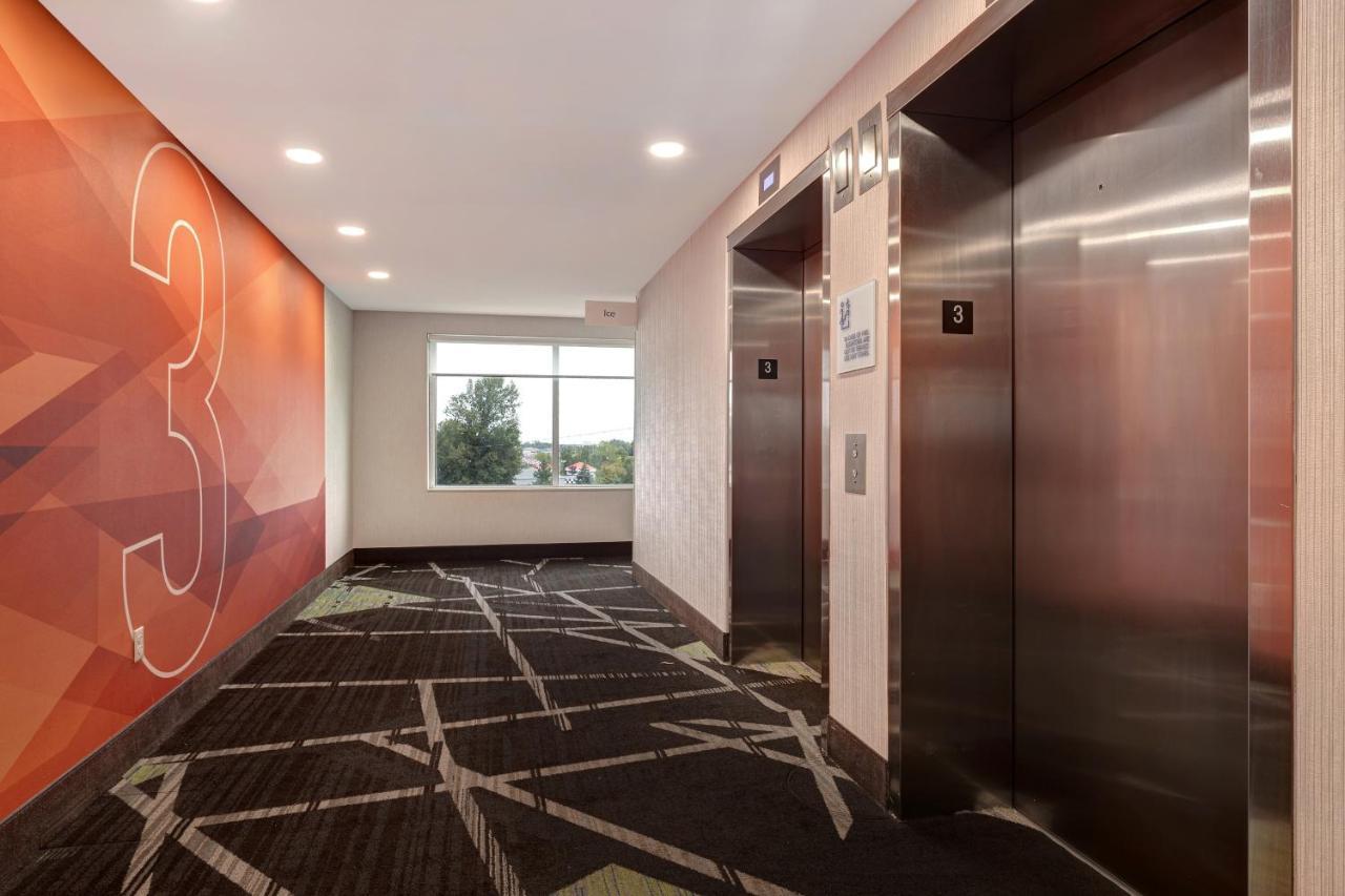 Holiday Inn Express & Suites - Grand Rapids South - Wyoming By Ihg エクステリア 写真