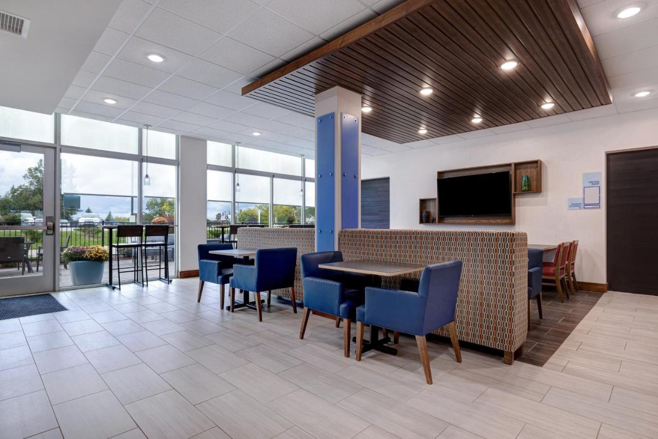 Holiday Inn Express & Suites - Grand Rapids South - Wyoming By Ihg エクステリア 写真