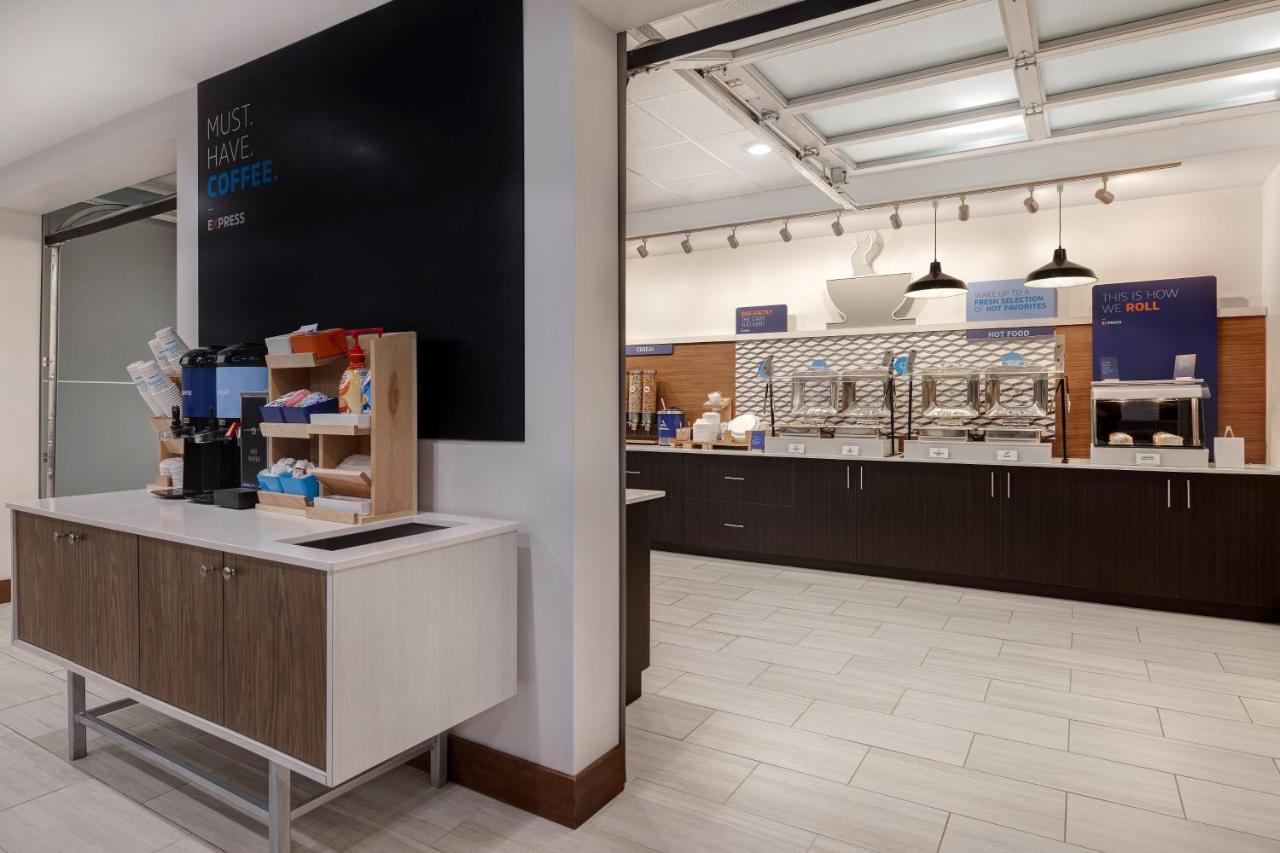 Holiday Inn Express & Suites - Grand Rapids South - Wyoming By Ihg エクステリア 写真