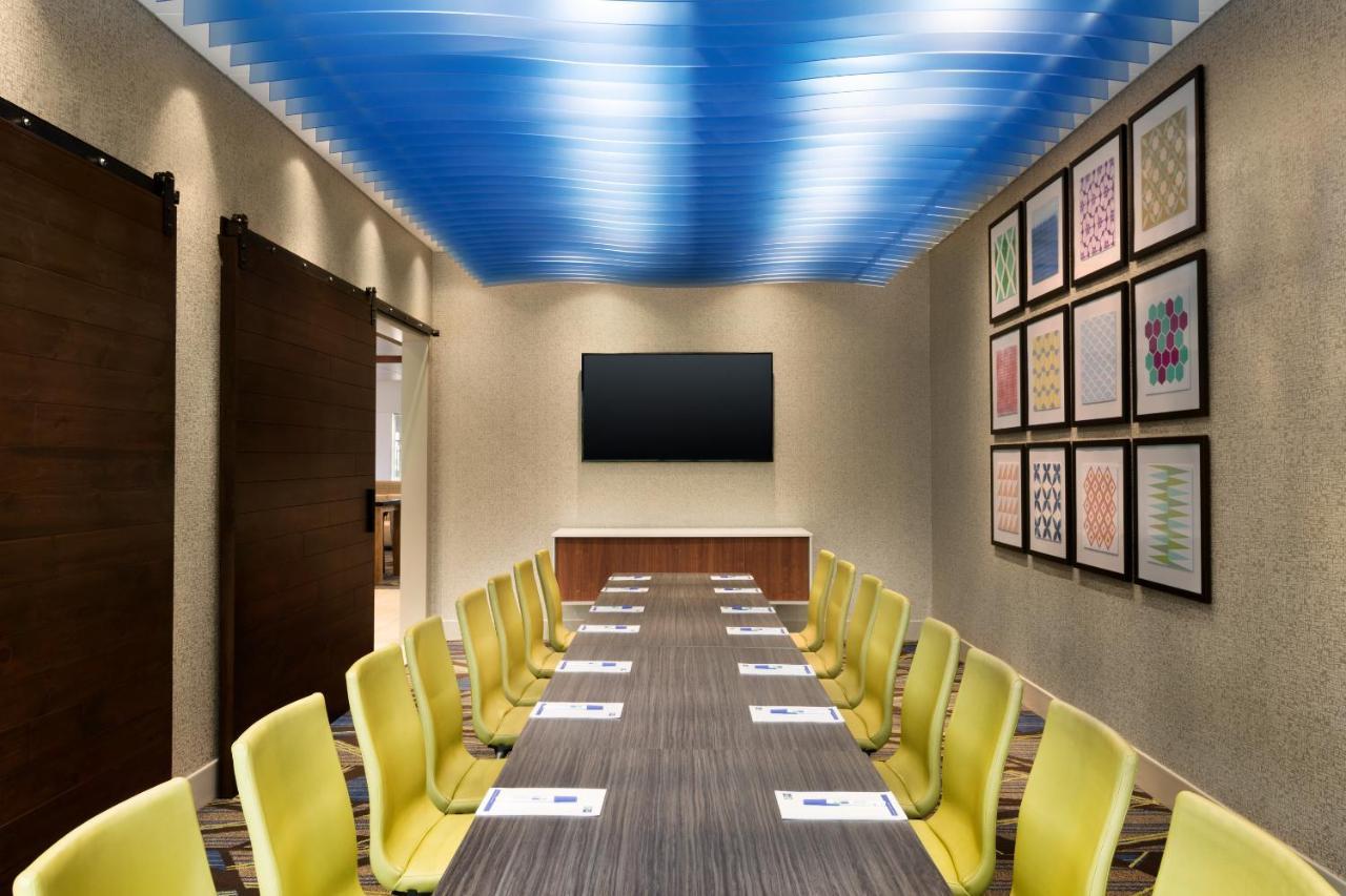 Holiday Inn Express & Suites - Grand Rapids South - Wyoming By Ihg エクステリア 写真